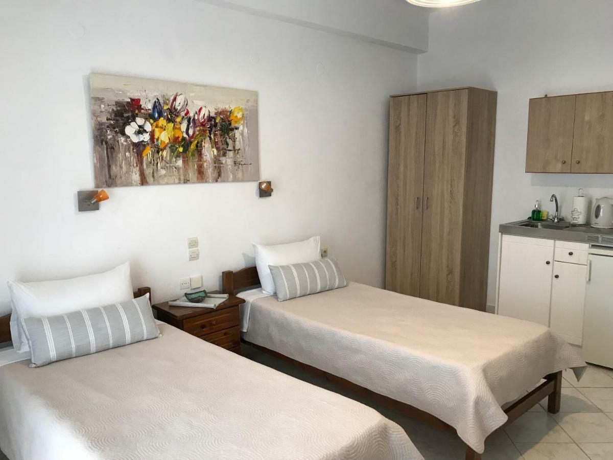 Floros Apartments Agios Stefanos Avliotes  Exteriör bild