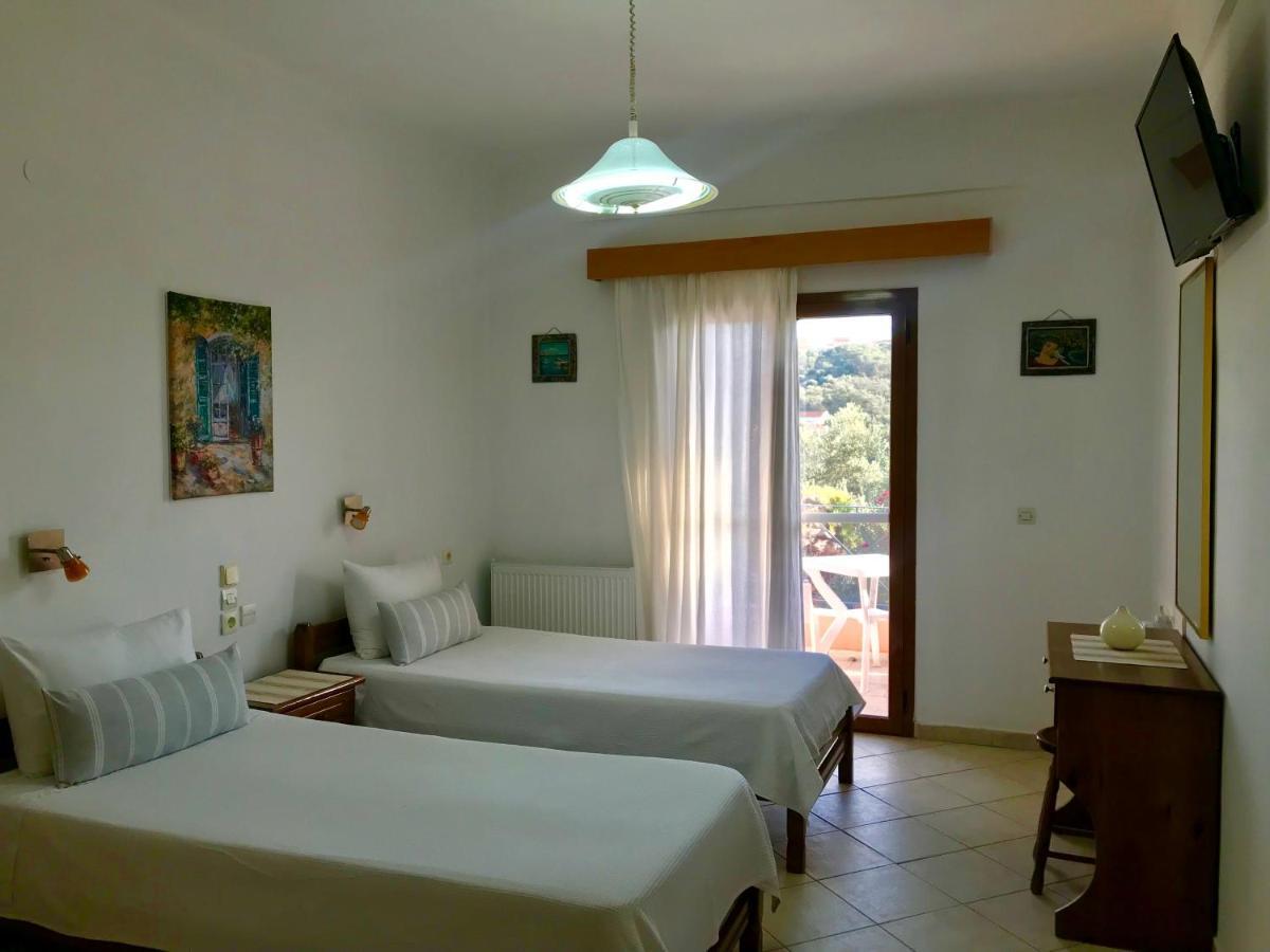 Floros Apartments Agios Stefanos Avliotes  Exteriör bild